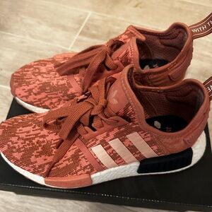 NMD_R1 W BY9648 raw pink glitch women’s